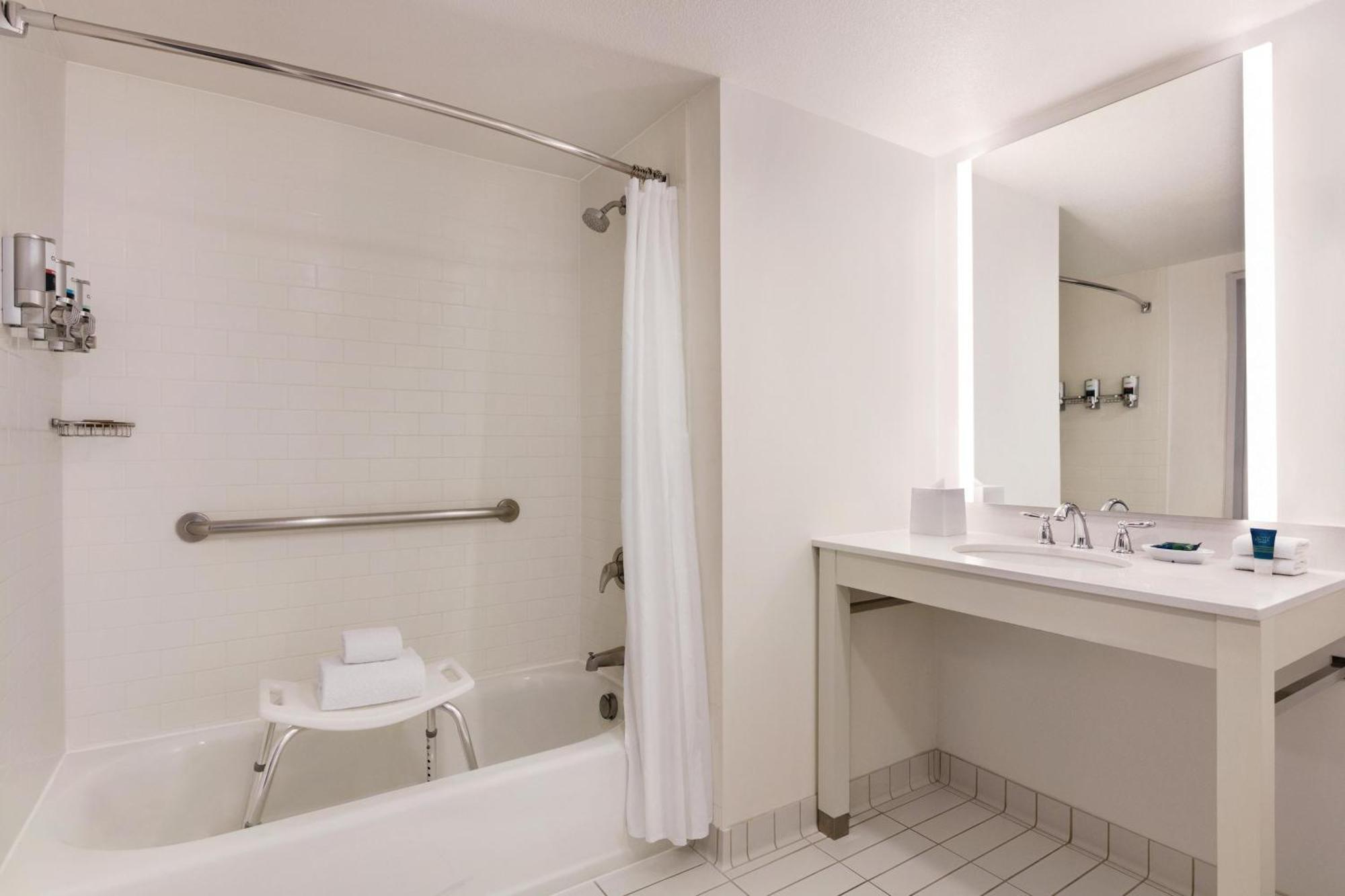 Four Points By Sheraton Sacramento Airport Exterior photo
